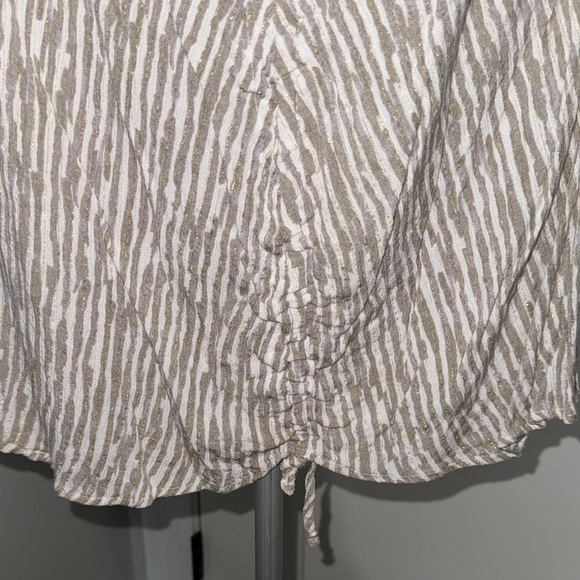 Daytrip Beige, Gold and White Striped V-Neck Blouse - Picture 3 of 9